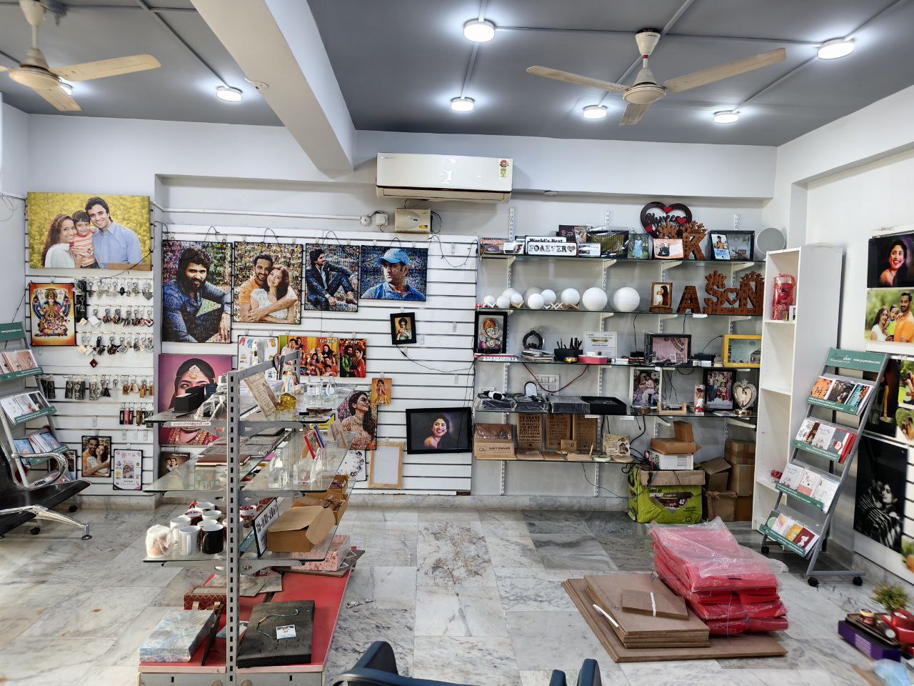 Zestpics Hyderabad store - personalized gifts