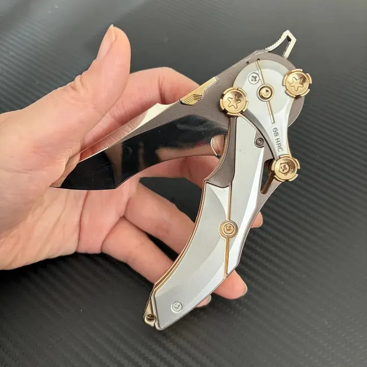 Modèle de Couteau Pliable avec Lame de Type 8Cr13Mov